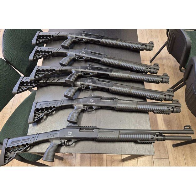 Lygiavamzdis pompinis šautuvas URBAN ARMS P8, 12x76 3